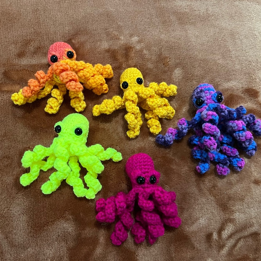 Mini Crocheted Octopus 🐙 - Picture 3 of 5